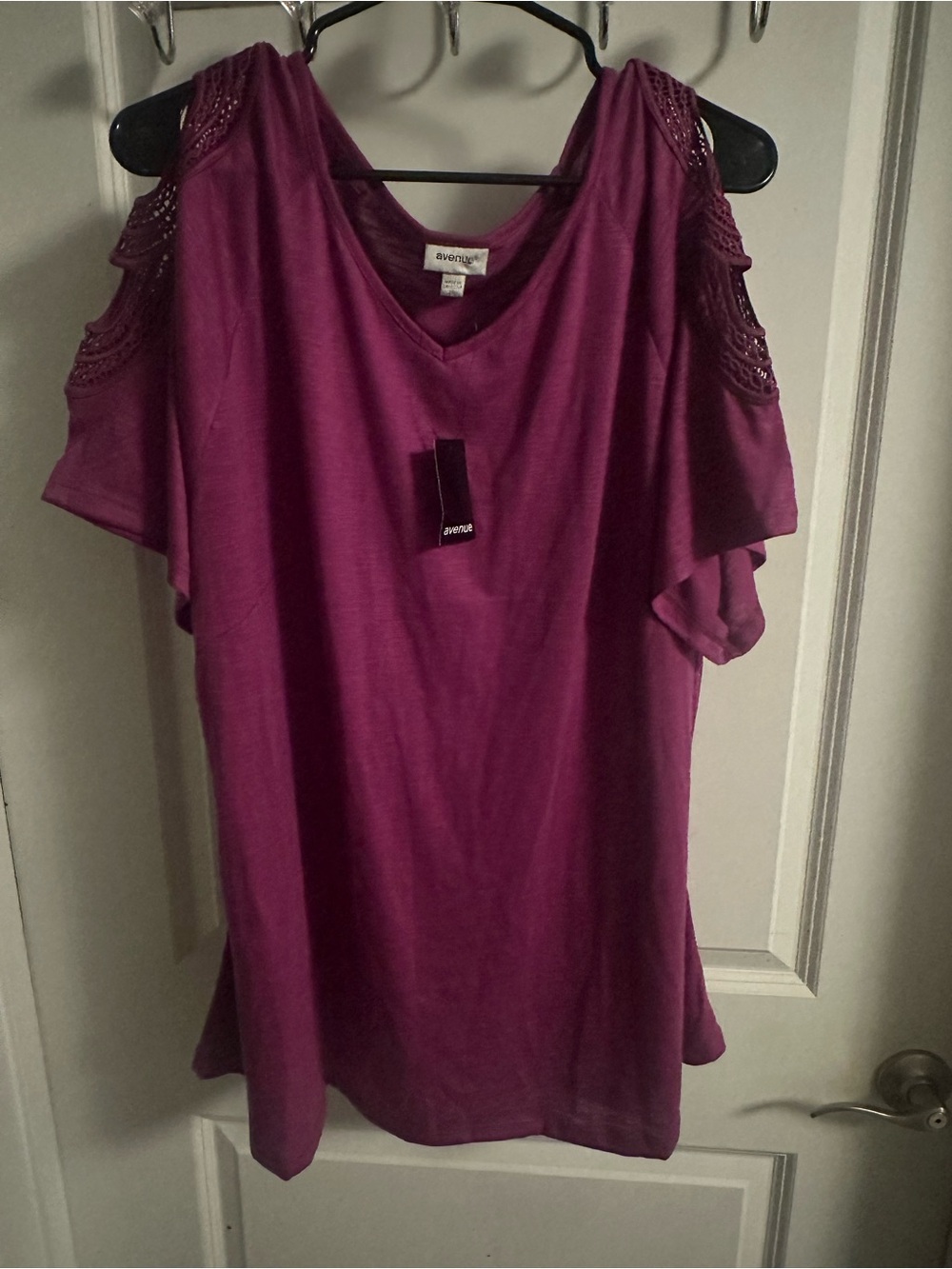 Avenue Women's Cold-Shoulder V-Neck Top in Magenta